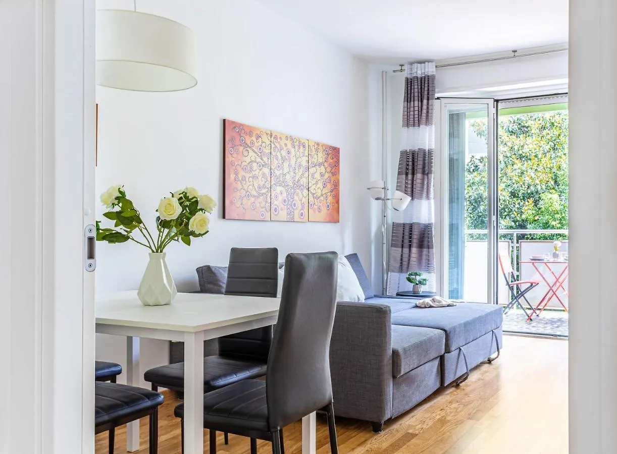 Joivy Adorable Flat With Balcony Apartment Milan
