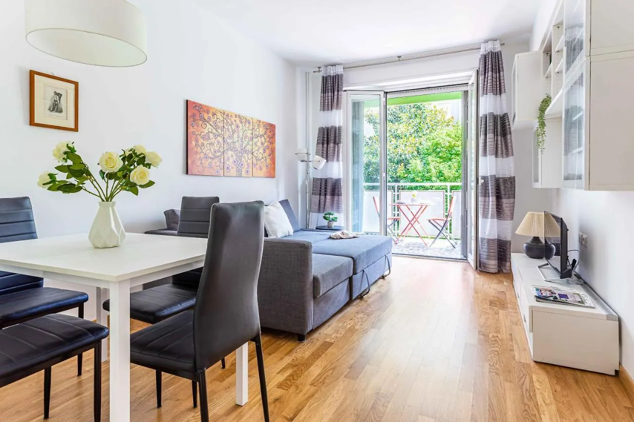 Appartamento Joivy Adorable Flat With Balcony Milano 0*,  Italia