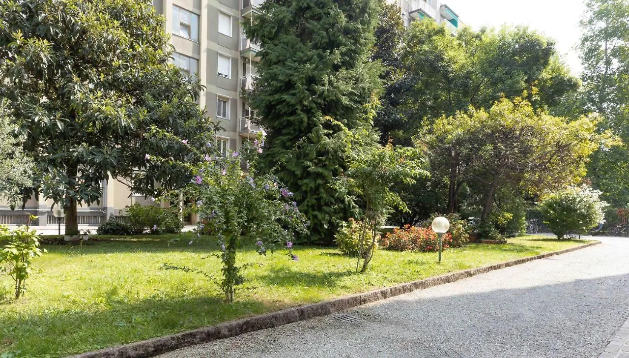 Appartamento Joivy Adorable Flat With Balcony Milano